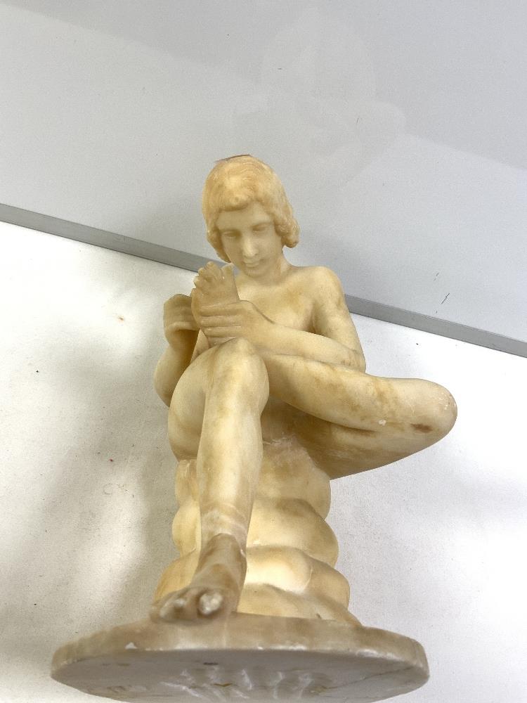 ALABASTER SCULPTURE OF THE THORN SHOOTER A/F 23 CM - Image 6 of 6