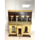 VINTAGE DOLLS HOUSE WITH VINTAGE DOLLS HOUSE FURNITURE CRESCENT AND KEEWARE 59 X 50 CMS