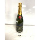 MOET AND CHANDON CHAMPAGNE 1990 VINTAGE