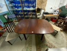 G PLAN MID CENTURY ROSEWOOD EXTENDING DINING TABLE WITH FOUR MATCHING CHAIRS
