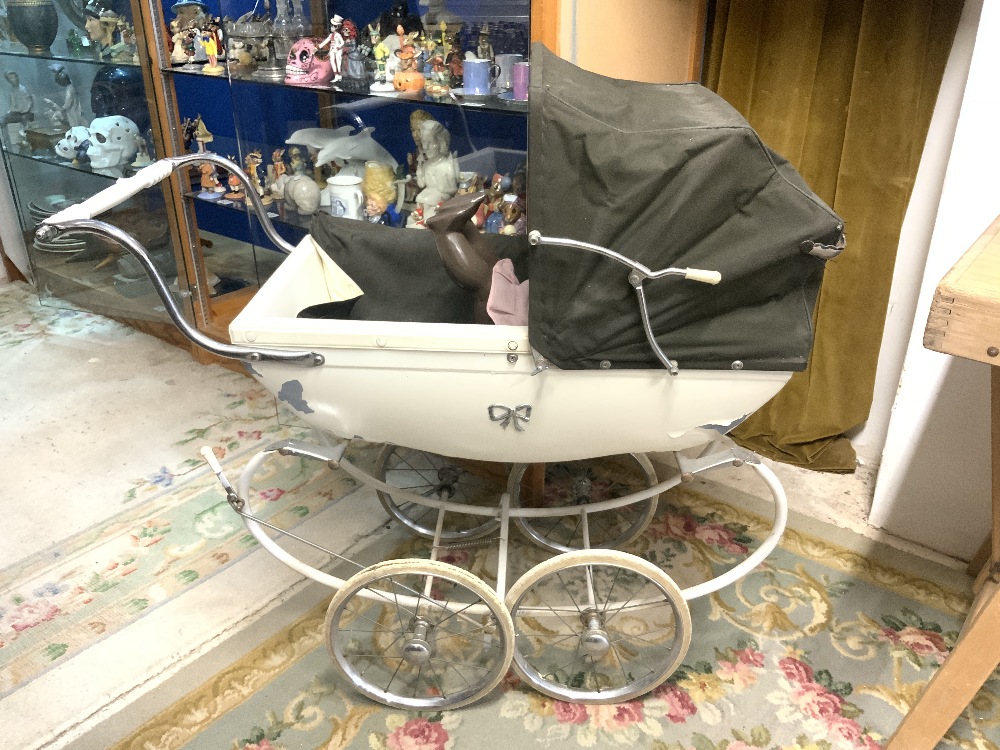 VINTAGE SILVER CROSS PRAM WITH A BLACK PEDIGREE DOLL - Image 3 of 3