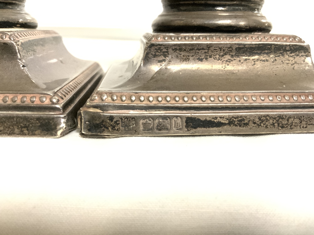 HALLMARKED SILVER SQUAT COLUMN SHAPED CANDLESTICKS A/F BY HAWSWORTH EYRE AND CO 12 CM - Image 7 of 7