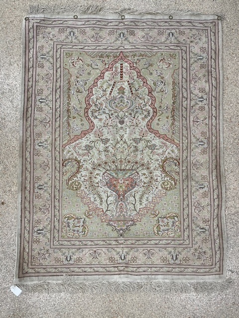 A FINE SILK PATTERNED COLOURED PERSIAN RUG. 118X90. - Image 3 of 3