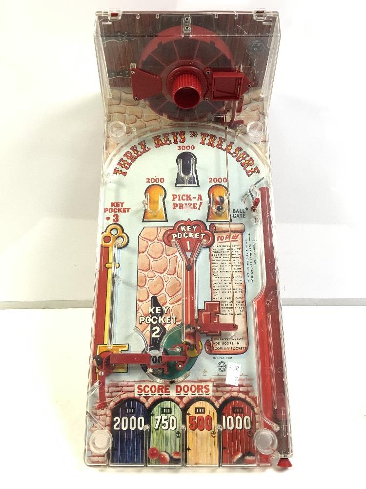 VINTAGE GAME - THREE KEYS TO TREASURE BAGATELLE GAME AND TOY CAP GUNS - OUTLAWS IN ORIGINAL BOX BY - Image 8 of 11