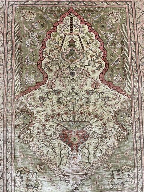 A FINE SILK PATTERNED COLOURED PERSIAN RUG. 118X90. - Image 2 of 3