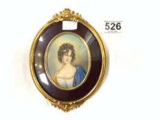 ANTIQUE MINIATURE PAINTING OF A LADY IN AN OVAL GILDED FRAME 19 X 14CM