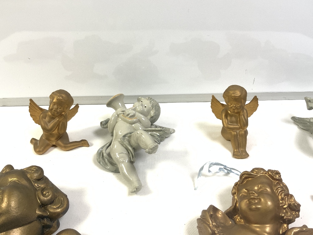 A GROUP OF 10 PORCELAIN AND PLASTER CHERUB WALL FIGURES - Image 3 of 4