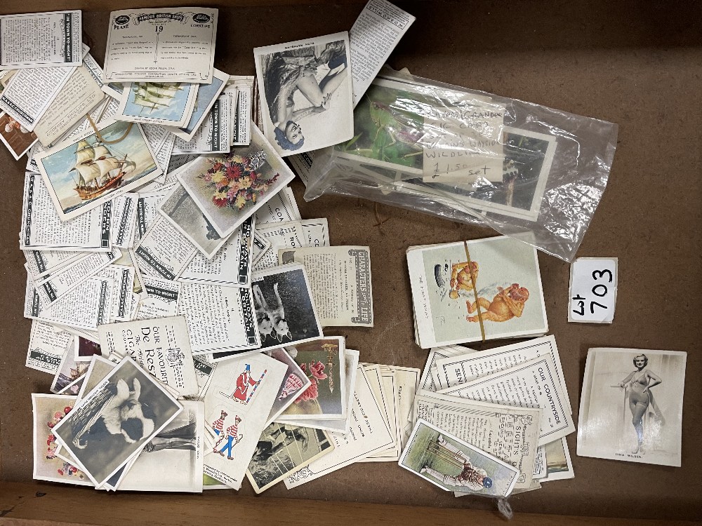MIXED BOX OF LOOSE CIGARETTE CARDS - Image 3 of 5