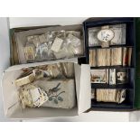 MIXED BOX OF LOOSE CIGARETTE CARDS