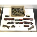 00 GAUGE TRAIN SET HORNBY DUBLO, TRAINS, CARRIAGES, AND MORE