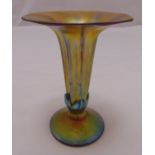 Steven Lindberg art glass vase on circular raised base, signed to the base, 18cm (h)