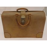 A mid 20th century leather briefcase, 30 x 45cm