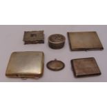 A quantity of hallmarked silver and white metal to include cigarette cases and snuff boxes (6)