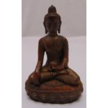 A gilded metal figurine of a Shakyamuni Buddha, 19cm (h)