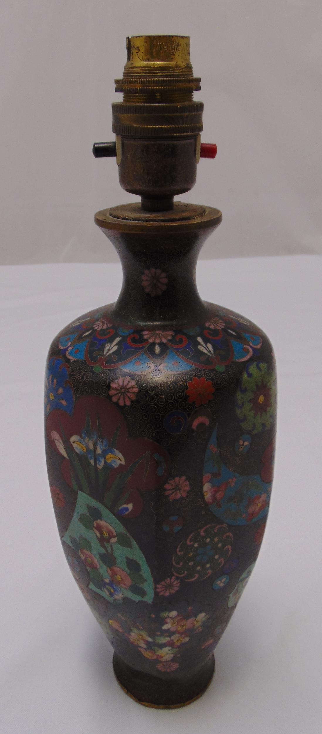 An oriental cloisonn‚ baluster form table lamp decorated with flowers and leaves, 26cm (h)