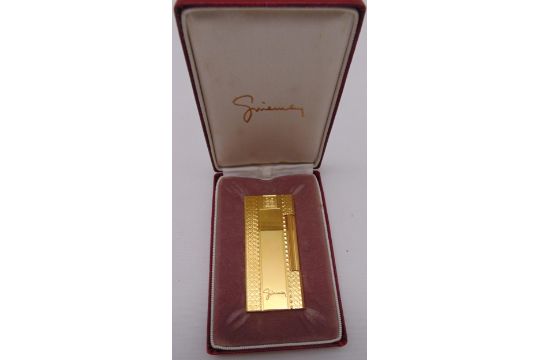 2000 gilded cigarette lighter in