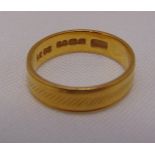 22ct yellow gold wedding band, approx total weight 4.2g