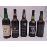 Five bottles of port to Real Velha 1979, Fonseca Bin 27, Quinta do Cachao 1977 (5)