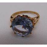 9ct yellow gold and blue stone ring, approx total weight 3.7g