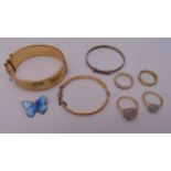 A quantity of silver and costume jewellery to include rings, bracelets and a brooch (8)