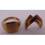 9ct yellow gold signet ring and 9ct gold wishbone ring, approx total weight 6.4g