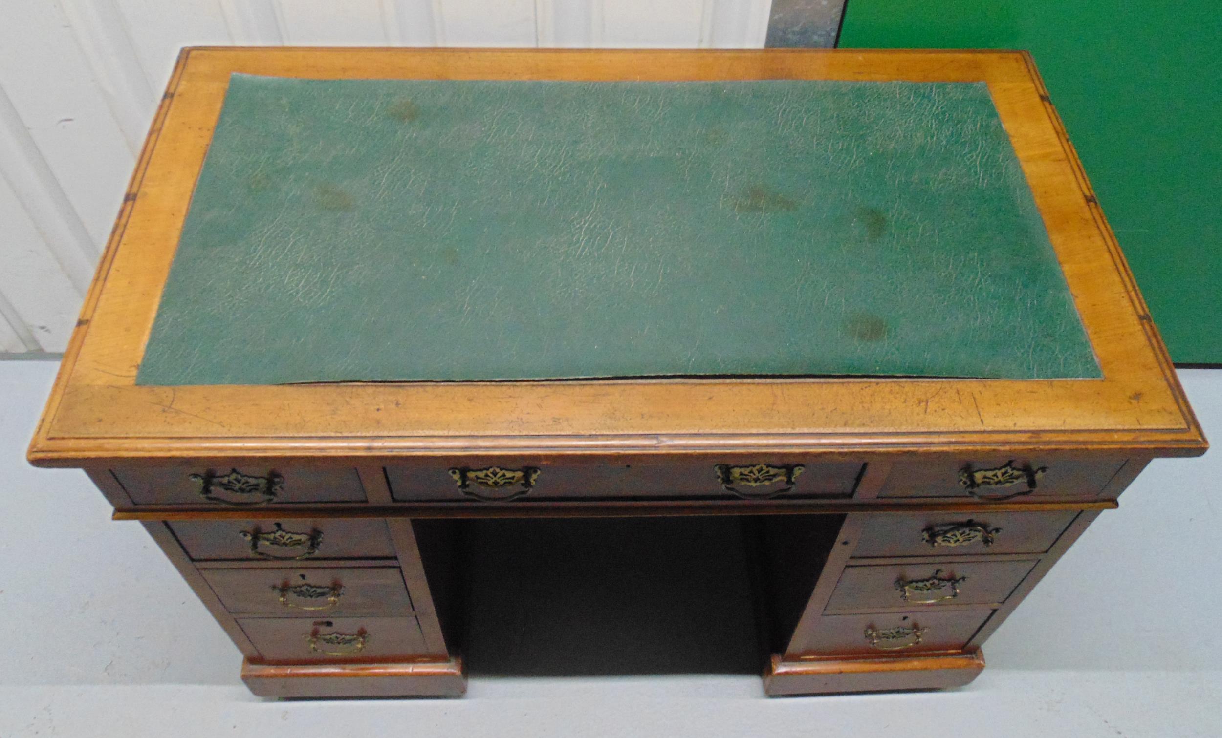 An early 20th century rectangular mahogany pedestal desk with tooled leather top and brass swing - Image 2 of 5