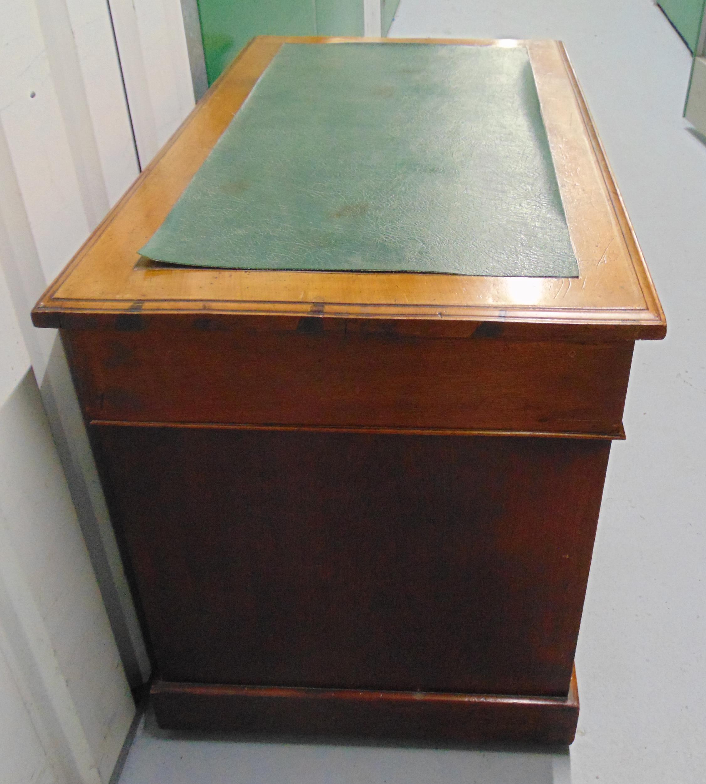 An early 20th century rectangular mahogany pedestal desk with tooled leather top and brass swing - Image 4 of 5