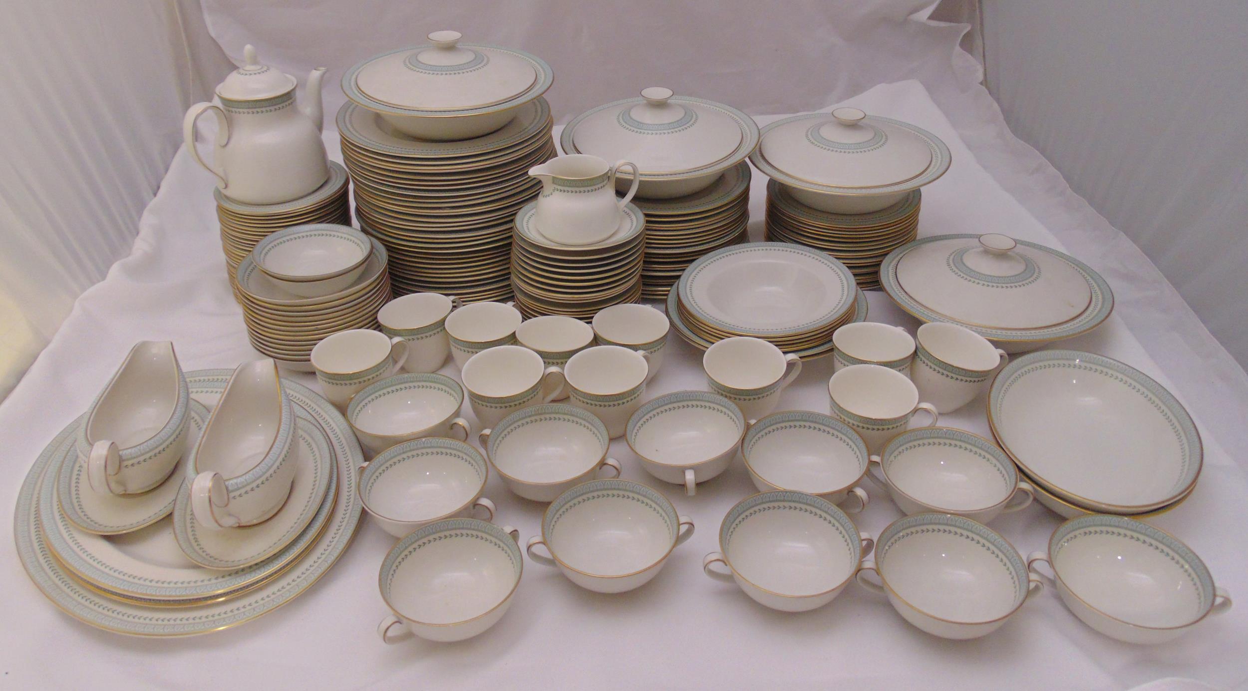 Royal Doulton Berkshire TC1021 dinner and tea service to include plates, bowls, vegetable dishes,