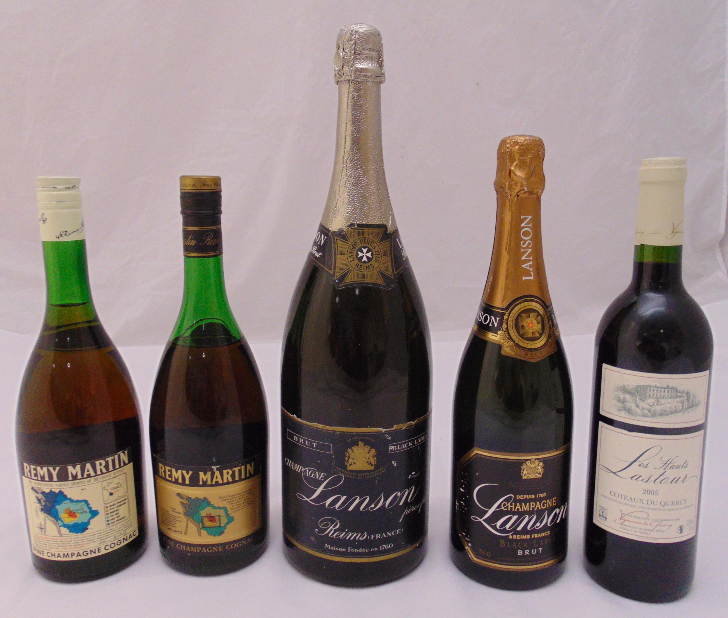 A quantity of alcohol to include champagne and cognac (5)
