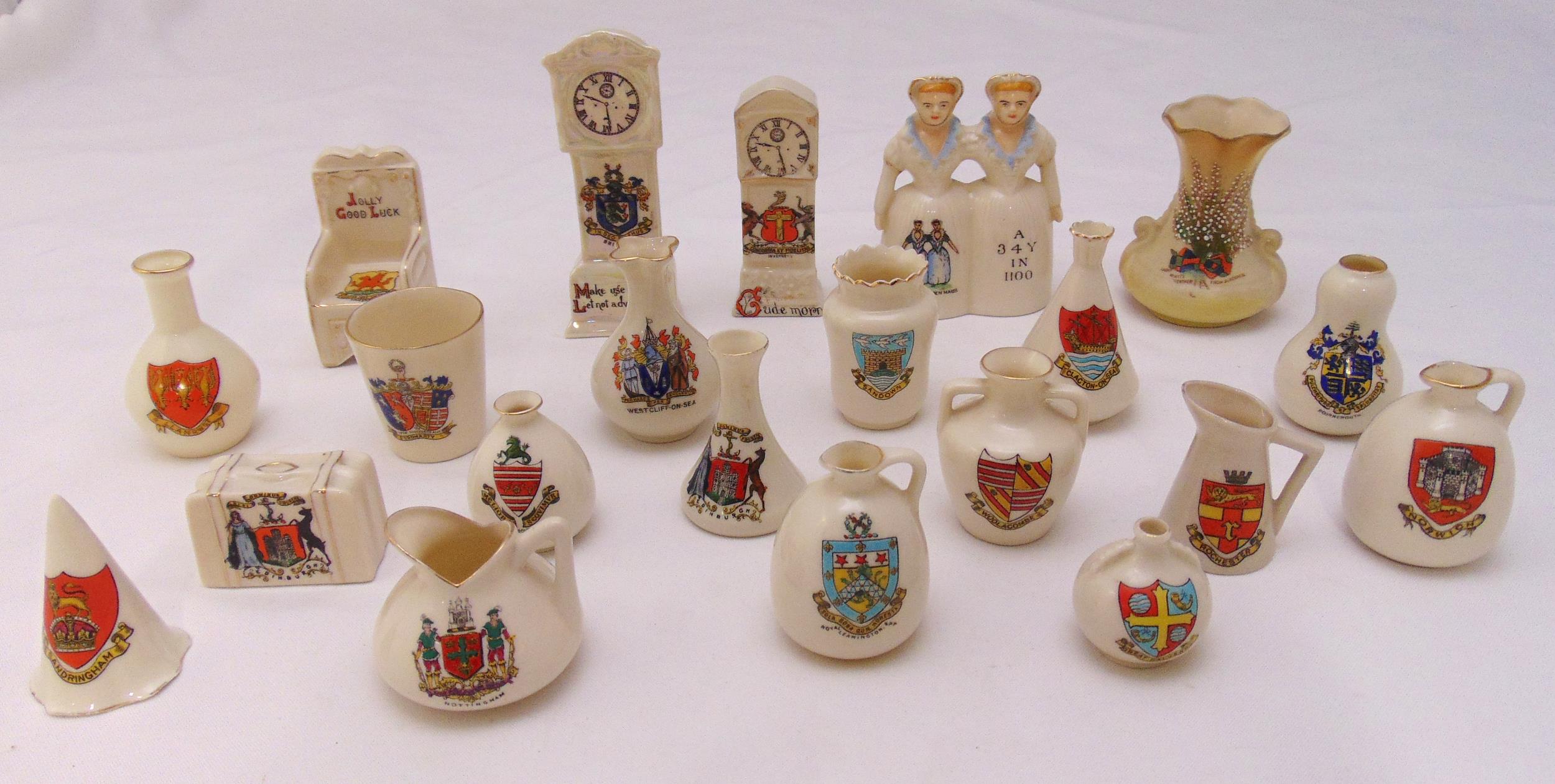 A quantity of Carltonware crested china of various shapes and styles (22)