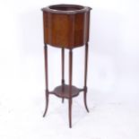 An Edwardian mahogany jardiniere stand, W37cm, H100cm