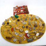2 trays of various Vintage and other costumes brooches