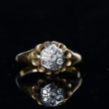 An 18ct gold and diamond daisy design ring, size N