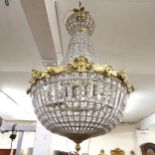 A gilt-metal and wire mesh 2-section pendant light fitting, L90cm