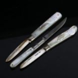 3 mother-or-pearl handled fruit knives, including 2 wiht silver blades (3)