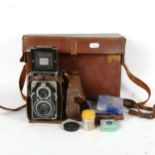 ZEISS IKON - a Vintage Ikoflex twin lens camera, in leather case