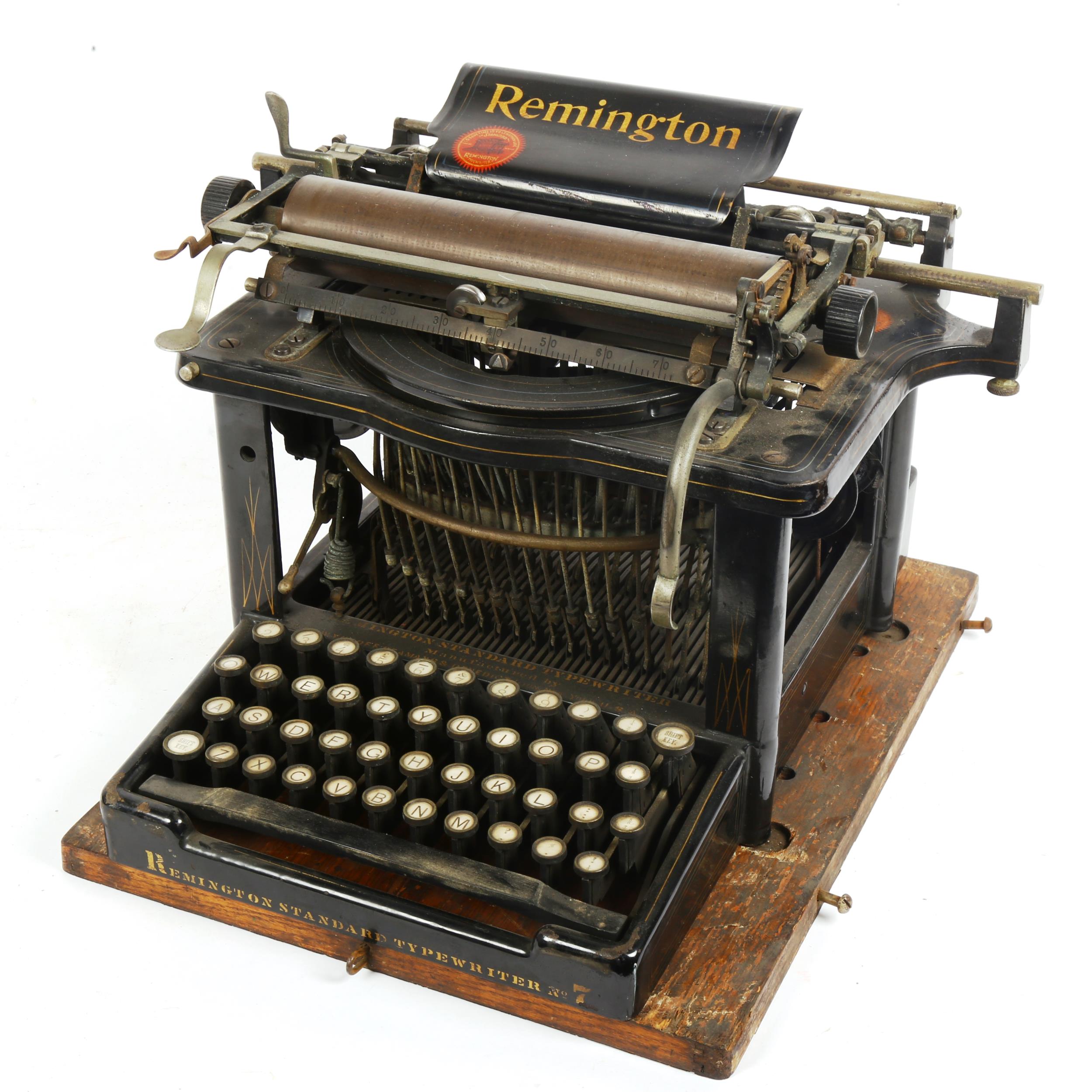 A Vintage Remington No 7 upstrike typewriter, in original tin case, barrel length 23cm