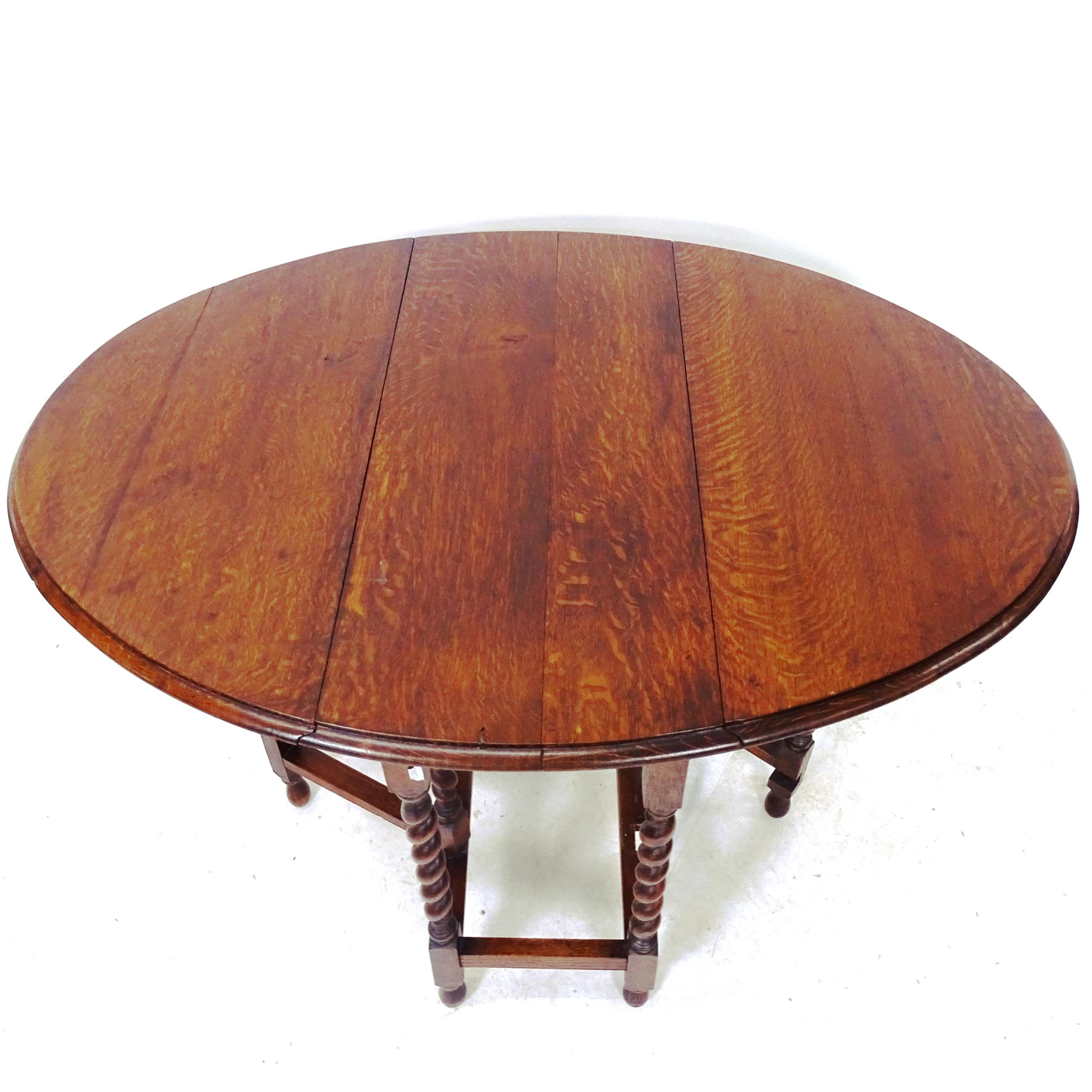 An oak oval barley twist gateleg table, W78cm, H73cm - Bild 2 aus 2