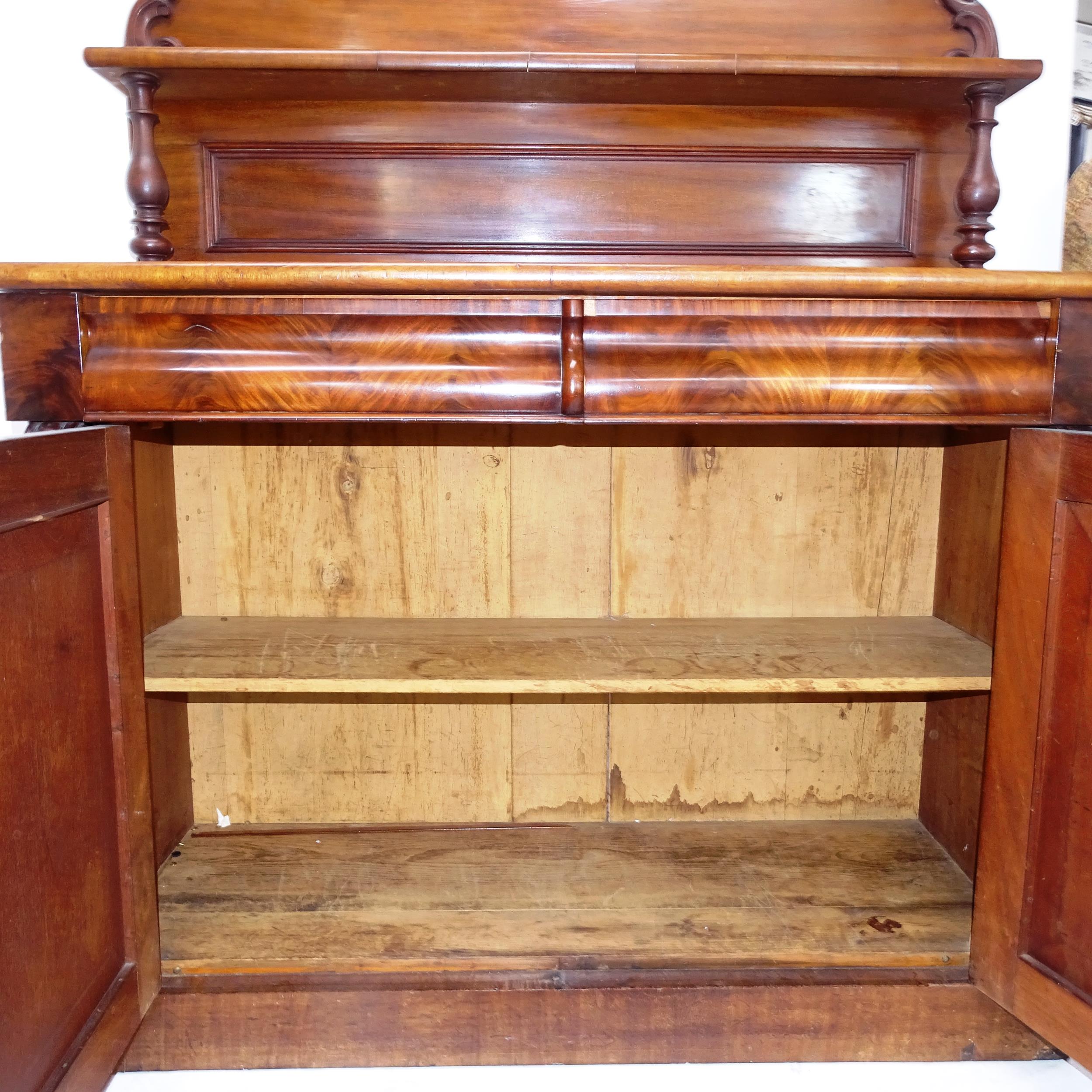 A Victorian mahogany sideboard, with raised back, 2 frieze drawers and cupboard under, W122cm, - Bild 2 aus 2