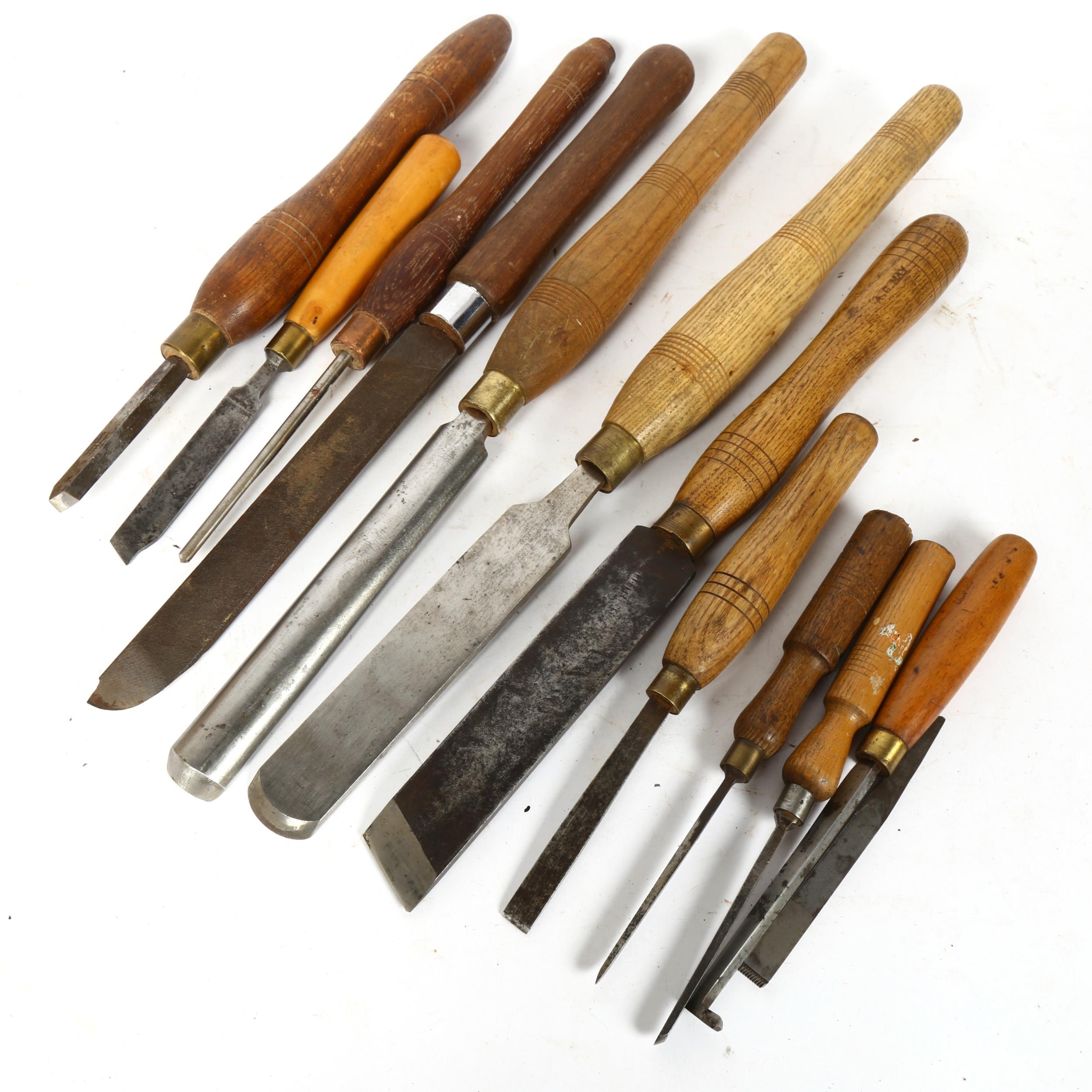 A group of Antique woodworking chisels - Image 2 of 2