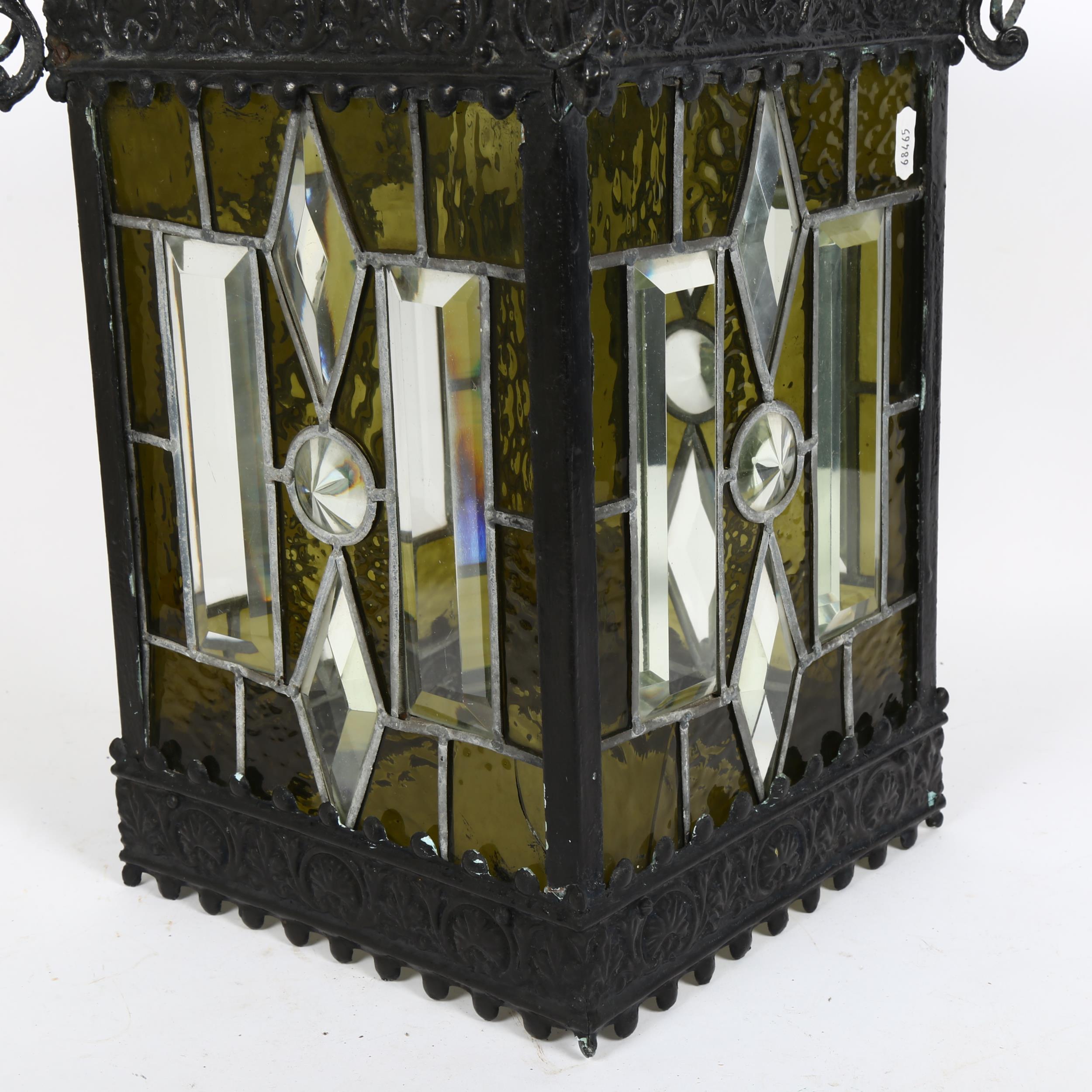 A large stained and cut-glass square-section lantern shade, with embossed frame and leadlight - Bild 2 aus 2