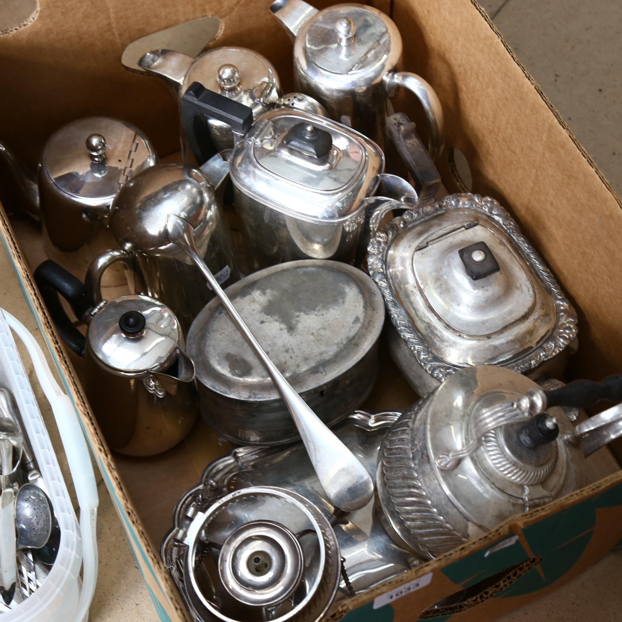 A large quantity of plated teaware. a spirit kettle on stand, cutlery etc (boxful) - Bild 2 aus 2