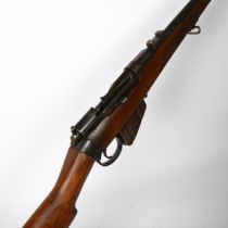 SMLE Enfield .303 calibre rifle, overall length 110cm, with certificate of deactivation