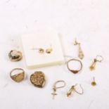 A group of 9ct gold jewellery, to include a child's ring, earrings, 9ct gold back and front locket