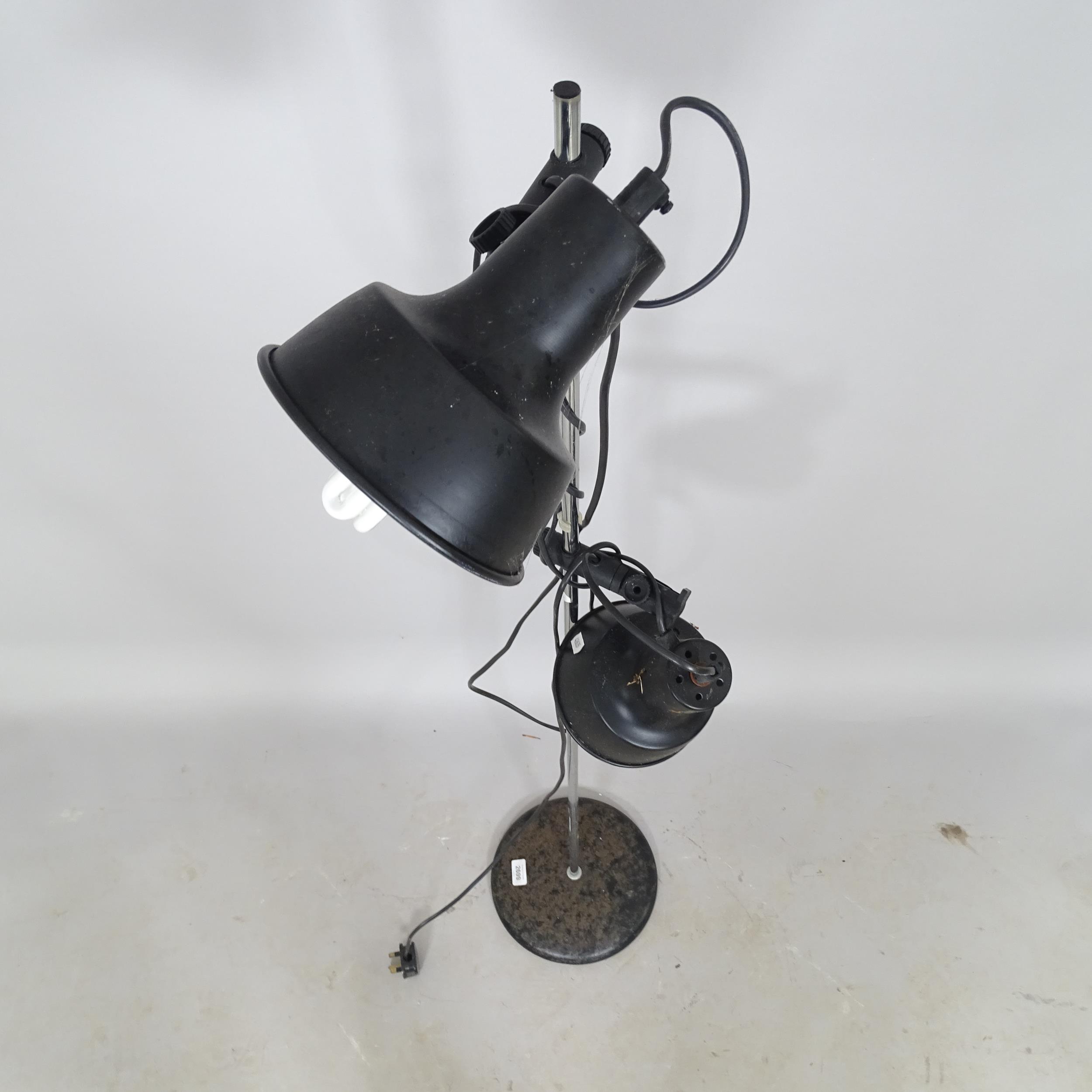 A mid-century floor lamp, with 2 adjustable lights - Image 2 of 2