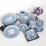 Boxed Wedgwood plates, Wedgwood Jasperware Christmas plates, clock etc