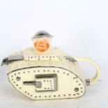 Sadler's Vintage novelty tank teapot, length 23cm