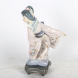 Lladro Geisha girl, 21cm