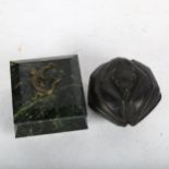 Oriental hardstone box with lizard finial, 6cm across, and an Oriental box in the form of a serpent