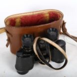 J LIZARS LTD "CLYDE" GLASGOW AND EDINBURGH - a pair of binoculars with original case (no lid)